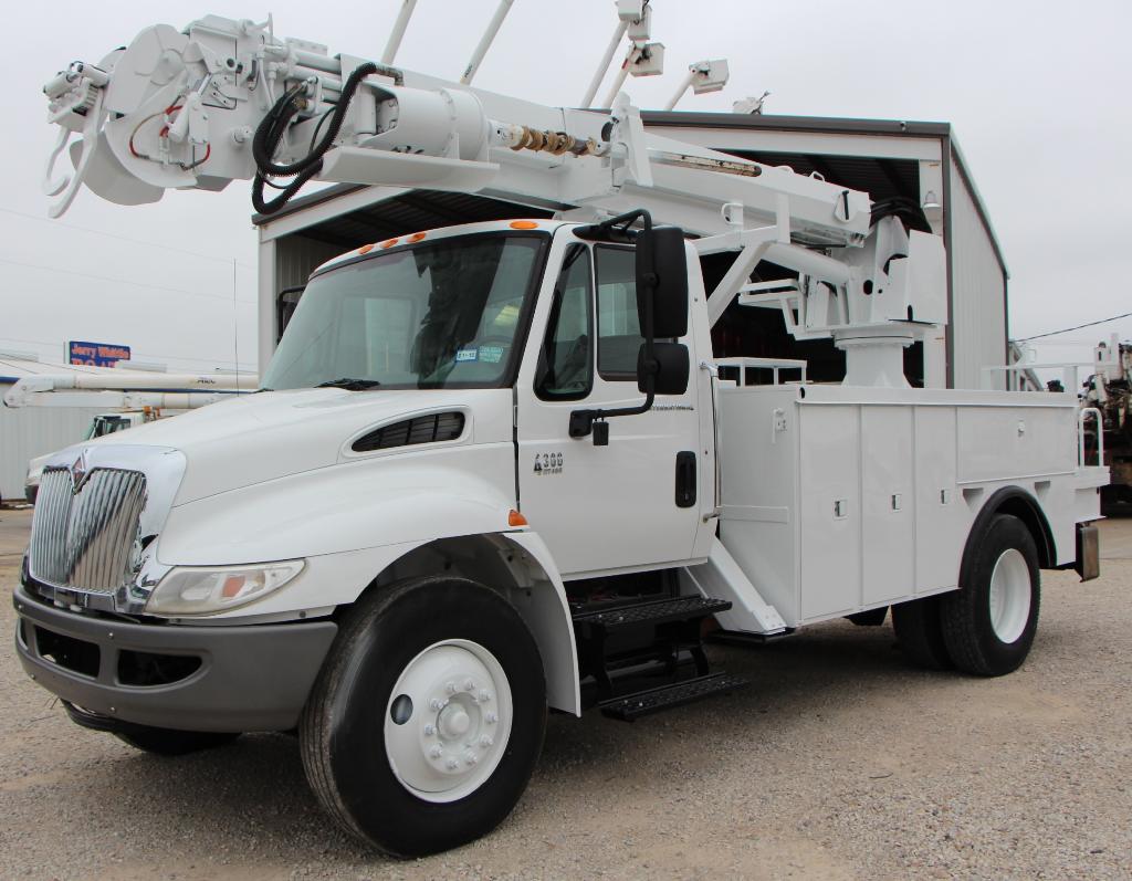 Used Digger Derricks For Sale