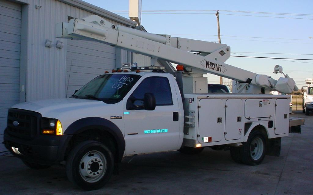 Bucket Truck Stock No. 2473