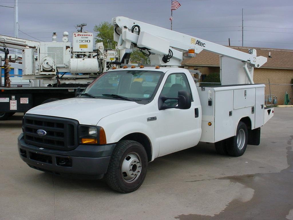 Bucket Truck Stock No. 5351