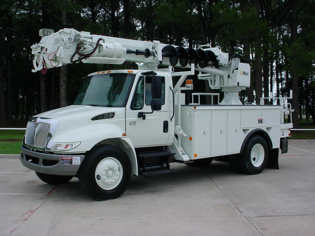 Digger Derrick Stock No. 1021
