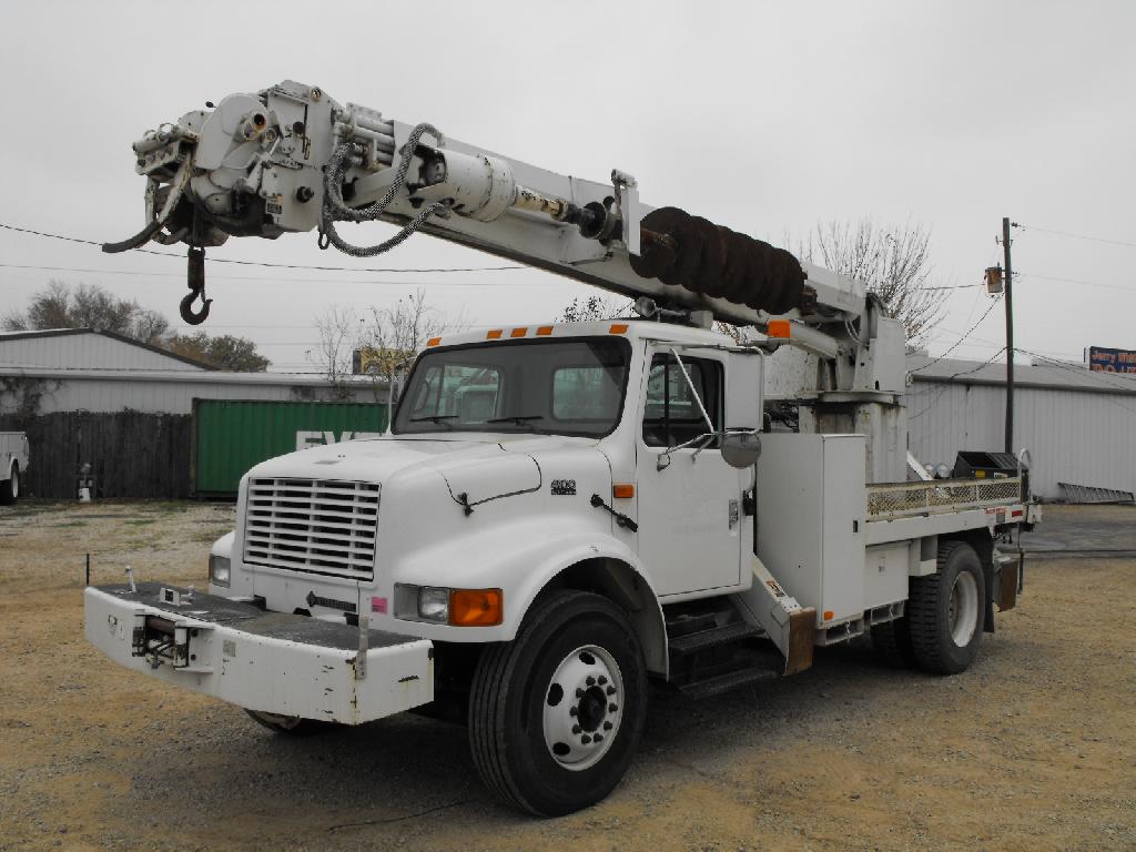 Digger Derrick Stock No. 3727